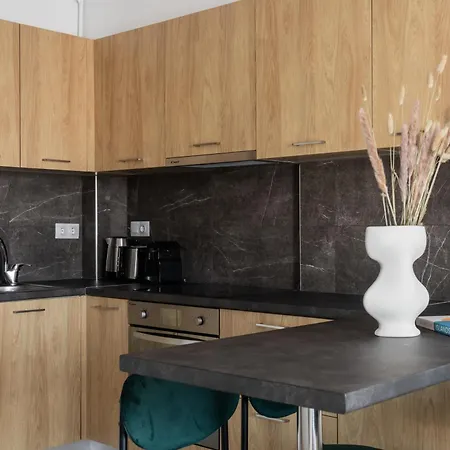 Tranquil 2br With Acropolis View By Upstreet Apartment *